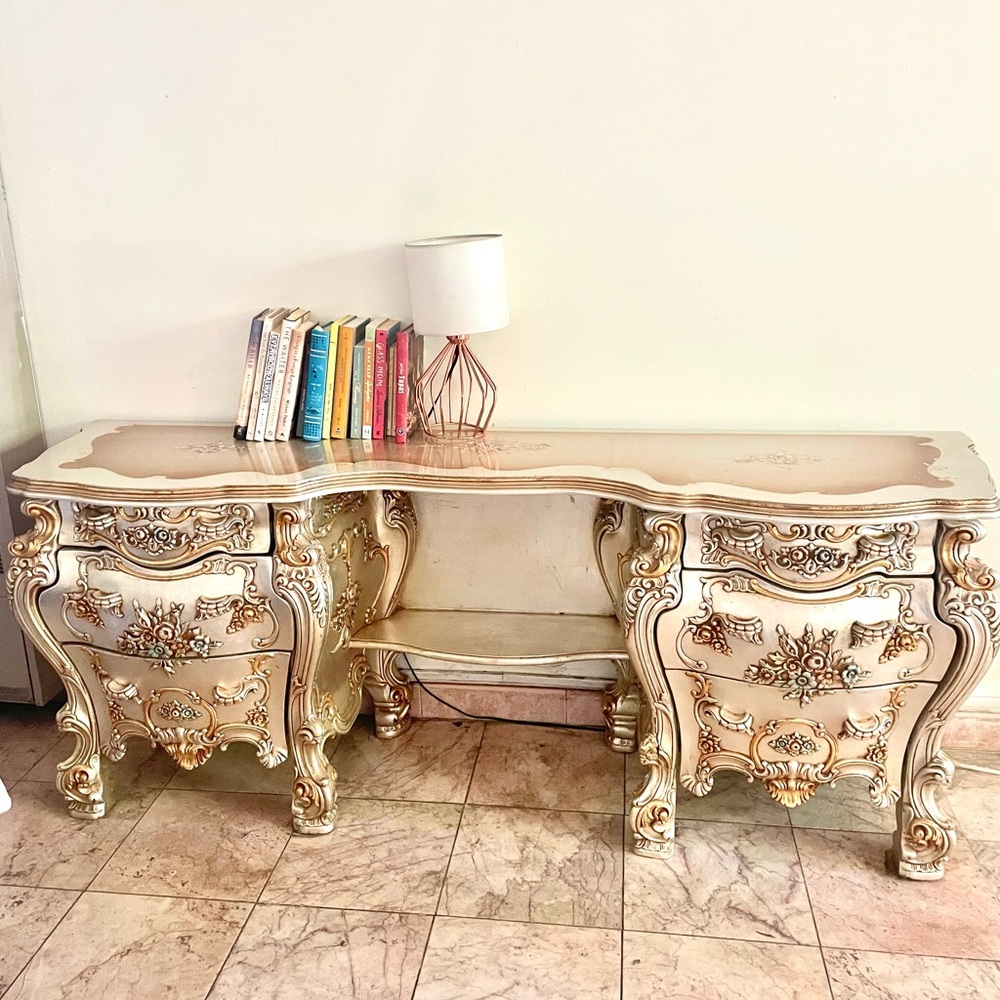 French Victorian Rocco Vanity